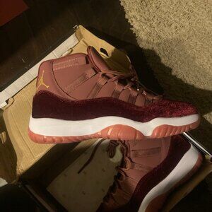 Red Jordan Velvet 11